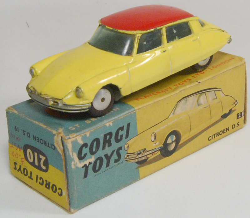 corgi citroen ds 19