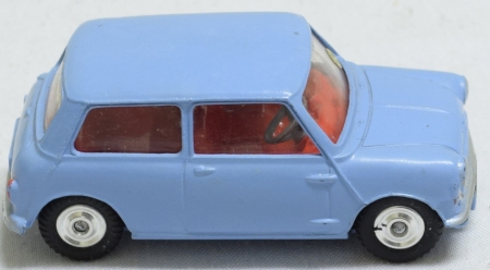 Corgi CORGI #226 MORRIS MINI MINOR, LIGHT BLUE W/ RED INTERIOR, SPUN HUBS, NR-MINT/BOX