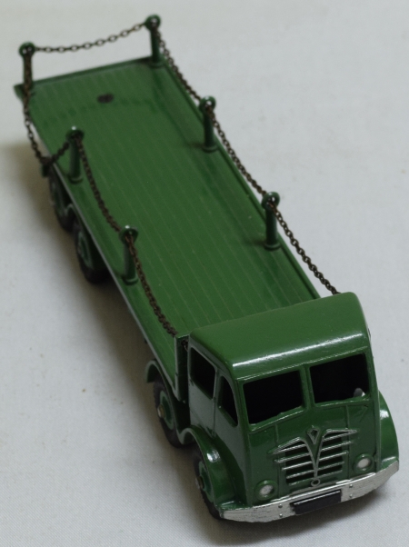 Dinky DINKY #905 FODEN FLAT TRUCK W/ CHAINS, GREEN, NEAR-MINT W/ EXC BLUE STRIPED BOX