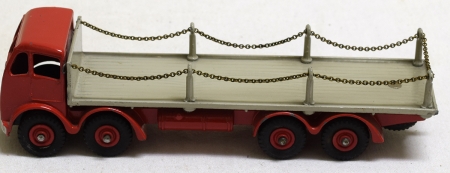 Dinky DINKY #905 FODEN FLAT TRUCK WITH CHAINS, RED W/ FAWN BED, EXC MODEL W/ EXC BOX!