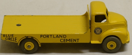 Dinky DINKY 533 LEYLAND CEMENT WAGON, EXCELLENT MODEL W/ EXCELLENT BOX!