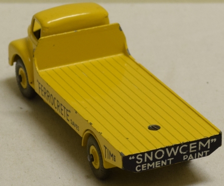 Dinky DINKY 533 LEYLAND CEMENT WAGON, EXCELLENT MODEL W/ EXCELLENT BOX!