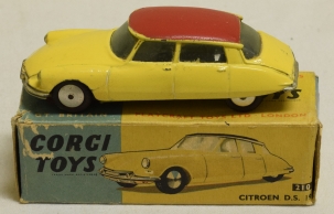 Corgi CORGI 210 CITROEN D.S. 19, VG MODEL W/ G BOX!