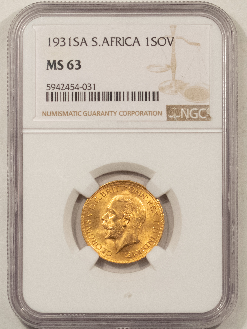 1931-SA, SOUTH AFRICA GOLD SOVEREIGN, NGC MS-63, .2354 AGW, FRESH LUSTROUS COIN!