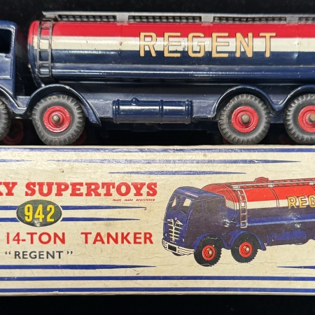 Vintage Diecast Toys DINKY SUPERTOYS #942 FODEN 14 TON TANKER “REGENT”, EXCELLENT MODEL & STRIPED BOX