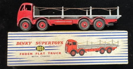 Dinky DINKY SUPERTOYS #905 FODEN FLAT TRUCK WITH CHAINS, VG MODEL W/ EXC STRIPED BOX!