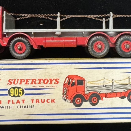 Dinky DINKY SUPERTOYS #905 FODEN FLAT TRUCK WITH CHAINS, VG MODEL W/ EXC STRIPED BOX!