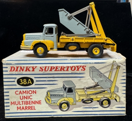 Dinky FRENCH DINKY #38A CAMION UNIC MULTIBENNE MARREL, NEAR-MINT W/ EXCELLENT BOX