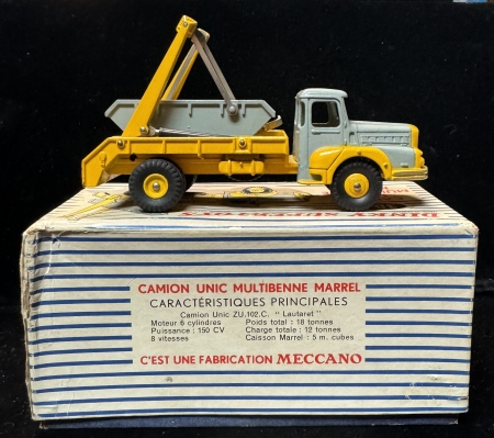 Dinky FRENCH DINKY #38A CAMION UNIC MULTIBENNE MARREL, NEAR-MINT W/ EXCELLENT BOX
