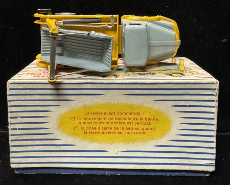 Dinky FRENCH DINKY #38A CAMION UNIC MULTIBENNE MARREL, NEAR-MINT W/ EXCELLENT BOX