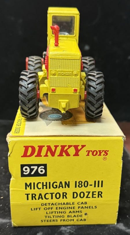 Dinky DINKY #976 MICHIGAN 180-III TRACTOR DOZER, BRIGHT NEAR-MINT MODEL W/ VG+ BOX