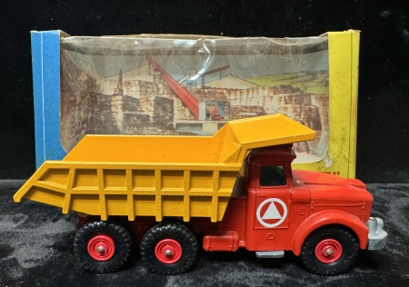 Matchbox MATCHBOX KINGSIZE #K-19 SCAMMELL TIPPER TRUCK, NEAR-MINT MODEL/GOOD WINDOW BOX