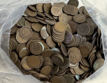 Indian 1880-1909 MIXED DATE INDIAN CENTS, WHOLESALE LOT OF 900+ COINS, CULLS W/ ISSUES