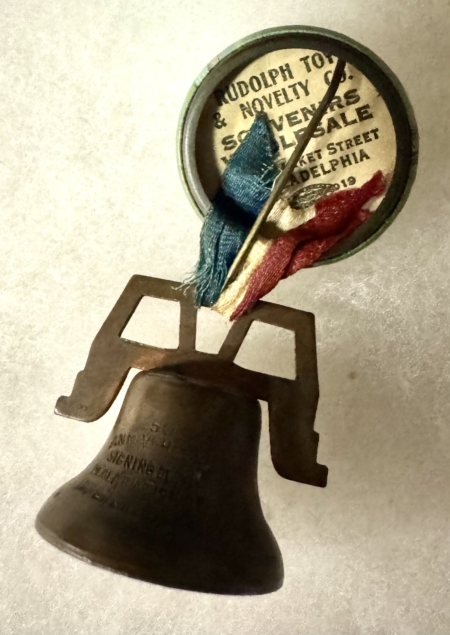 Miscellaneous 1926 SESQUICENTENNIAL 1 1/4″ GRAPHIC BUTTON W/ BRASS LIBERTY BELL-SCARCE & MINT!