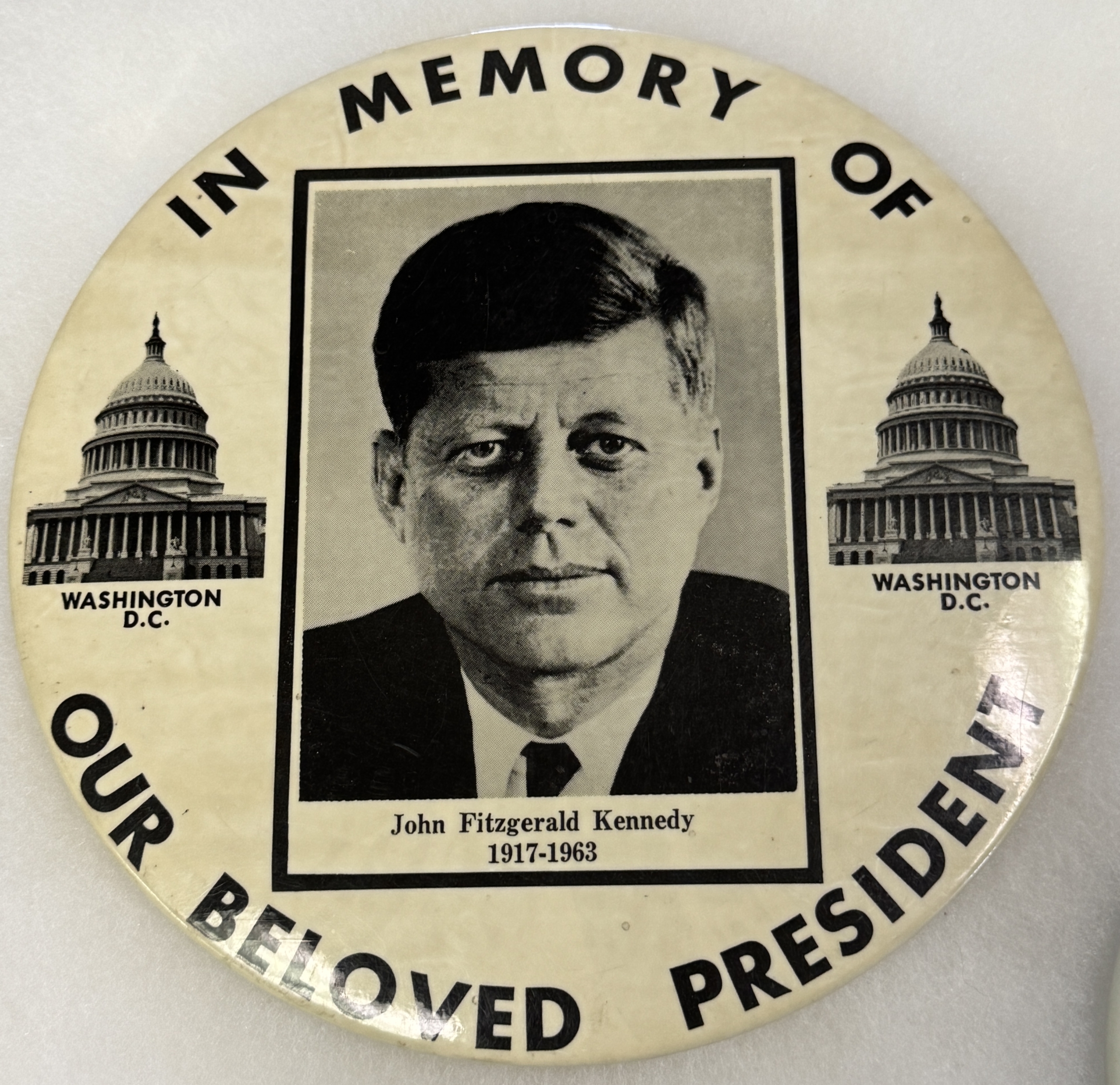 New Store Items LOT OF 3 LARGE JOHN F. KENNEDY 1960-63 BUTTONS, 4-7″ CAMPAIGN & MEMORIAL NR-MINT New Store Items LOT OF 3 LARGE JOHN F. KENNEDY 1960-63 BUTTONS, 4-7″ CAMPAIGN & MEMORIAL NR-MINT