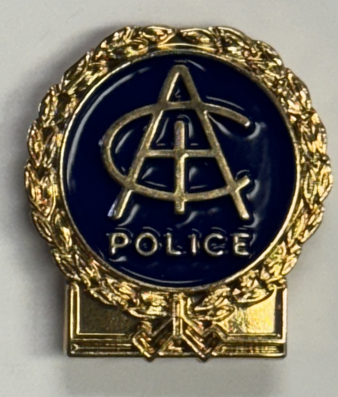 Miscellaneous LOT OF 3 VINTAGE POLICE BUTTONS/PINS INCLUDING 1946 LA POLICE S&W MARKSMAN MEDAL Miscellaneous LOT OF 3 VINTAGE POLICE BUTTONS/PINS INCLUDING 1946 LA POLICE S&W MARKSMAN MEDAL