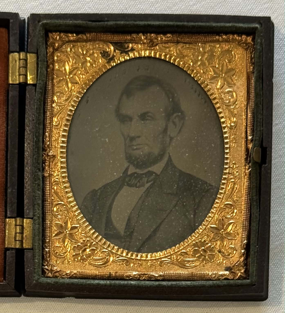 New Store Items ca 1864 3″ X 4″ APPROX LARGE LINCOLN ALBUMIN IN A PERIOD CASE – NEAR MINT! New Store Items ca 1864 3″ X 4″ APPROX LARGE LINCOLN ALBUMIN IN A PERIOD CASE – NEAR MINT!