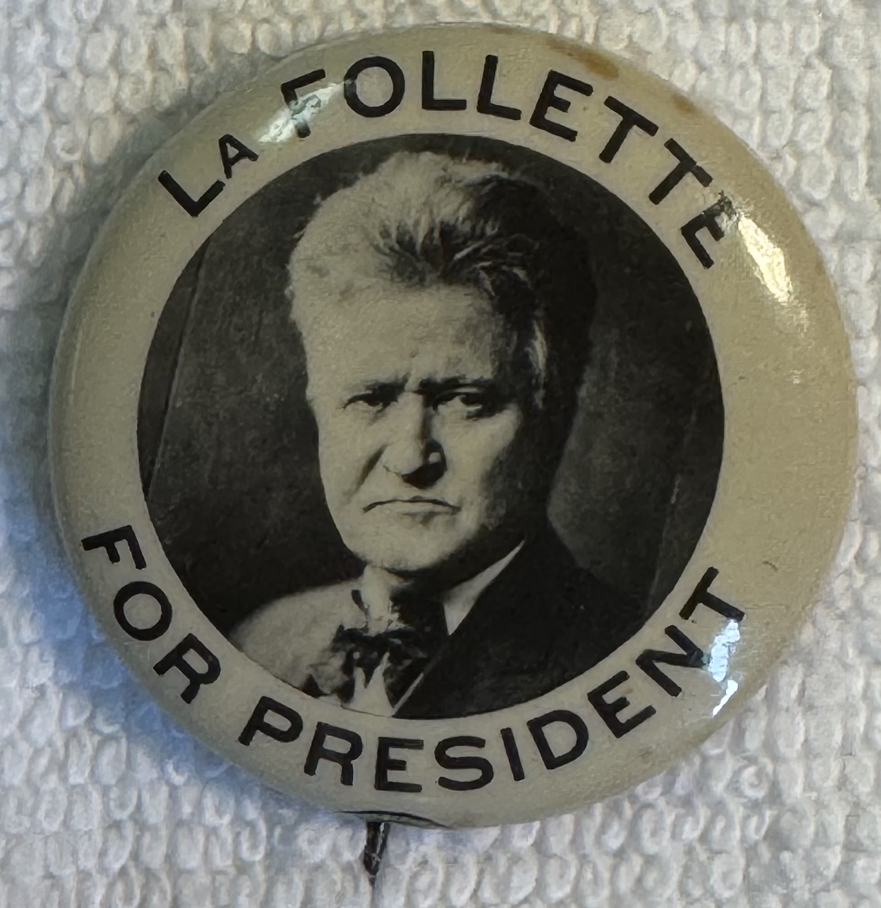 New Store Items 1912 ROBERT LAFOLLETTE “FOR PRESIDENT” 1 1/4″ CELLULOID CAMPAIGN BUTTON-NR MINT! New Store Items 1912 ROBERT LAFOLLETTE “FOR PRESIDENT” 1 1/4″ CELLULOID CAMPAIGN BUTTON-NR MINT!